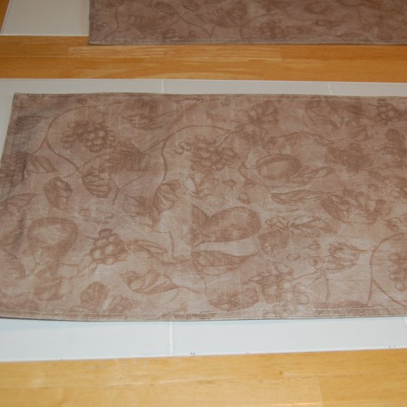4 Tan/Brown/Beige Tone Fruit & Leaves Print Placemats  13 1/4" Wide by 18" Long - Picture 8 of 14